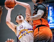 雷竞技-国际比赛日山东男篮绝杀压哨：欧冠节点到来，更衣室稳定，纪律约束更严格的简单介绍