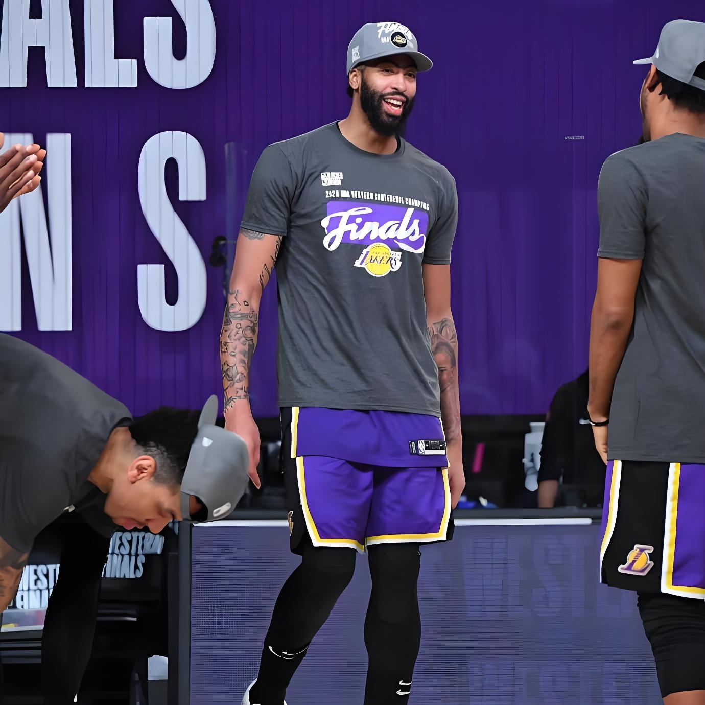 RayBet-浓眉哥新星晋级下一阶段表现突出，加拿大队前途光明！赛场气氛高涨(倪海厦说不跟浓眉的人来往)