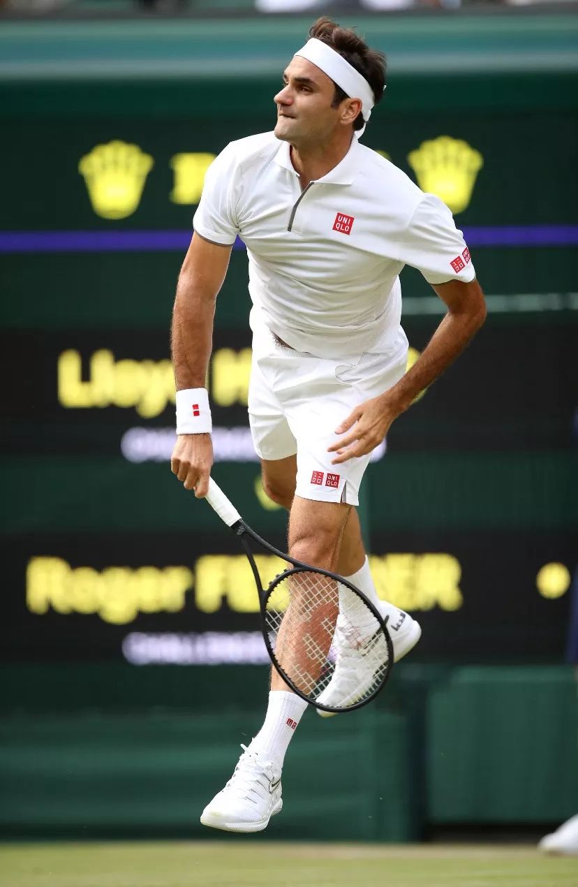 RayBet-比赛局势复杂引发热议！，费德勒在TL比赛中出色防守比赛高潮迭起(费德勒十大凌空制胜分)